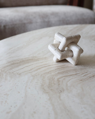 TRAVERTINE KNOT
